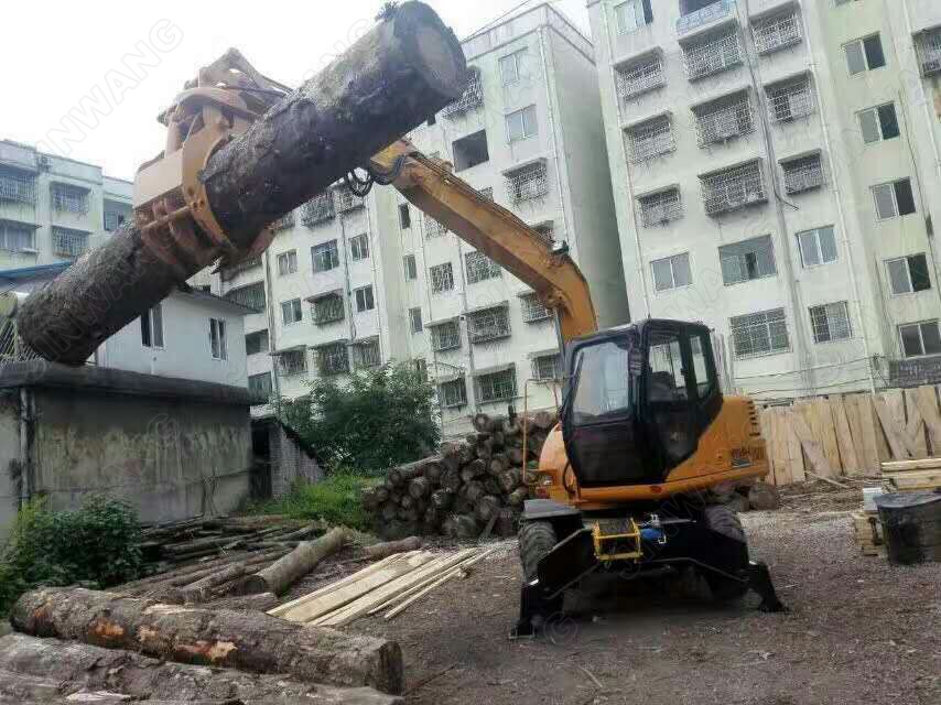 金旺 轮式挖掘机抓木作业案例